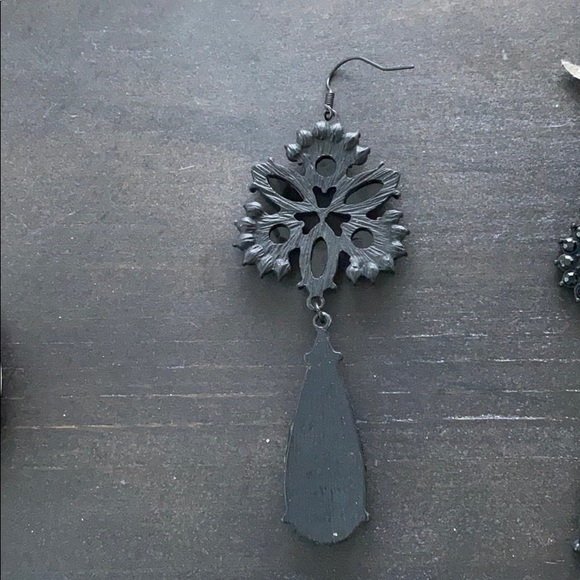 Ralph Lauren NEW Couture elegant hanging earrings - Picture 4 of 4